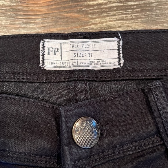 Free People black denim crop pants - Picture 3 of 3
